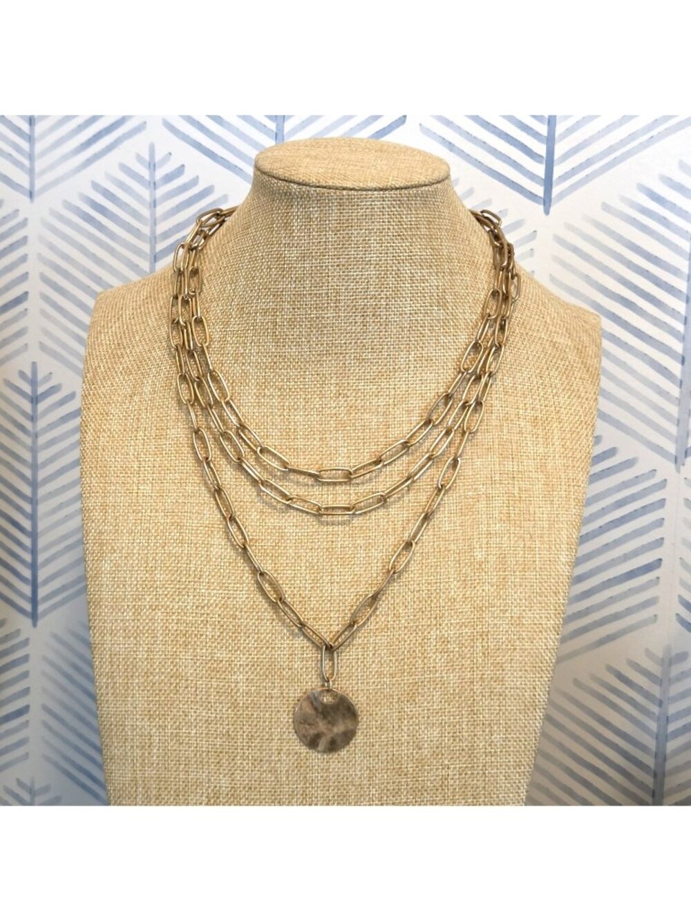 Gold Tone Paperclip Layered 18" Necklace Round Hammered Pendant
